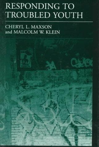 Cover of Responding to troubled youth by Cheryl Lee Maxson