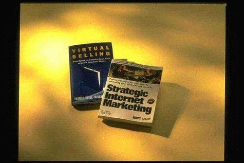 Cover of Virtual selling by Thomas M. Siebel