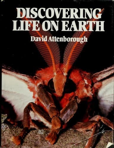 Cover of Discovering life on earth by David Attenborough